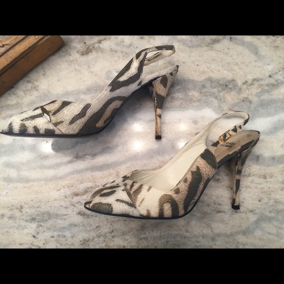 Stuart Weitzman Slingback Animal Peint Heels - Picture 3 of 7